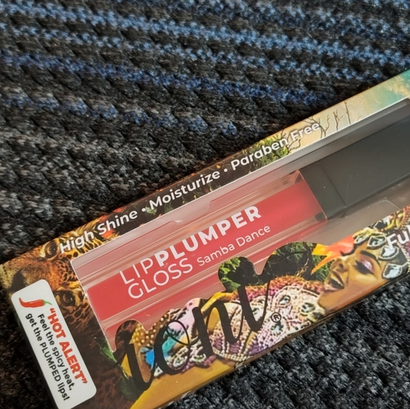 NWT!! IONI LIP PLUMPING LIPGLOSS - Picture 2 of 7